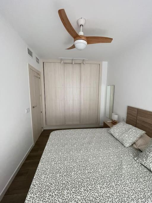Lovely Beach Apartment Ринкон-де-ла-Викториа Экстерьер фото