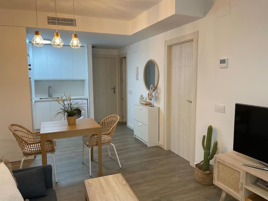 Lovely Beach Apartment Ринкон-де-ла-Викториа Экстерьер фото